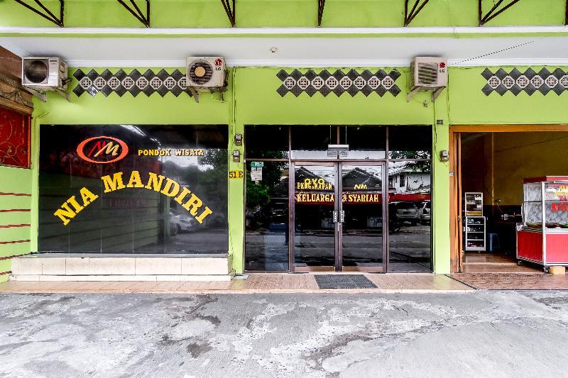 Oyo 723 Penginapan Nia Mandiri Syariah Medan Dış mekan fotoğraf